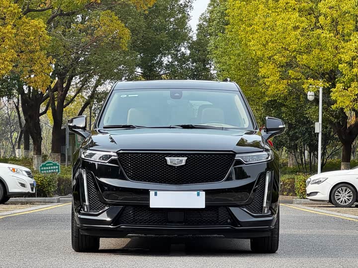 Cadillac XT6 2025 2.0 T 4 WD — фото 2