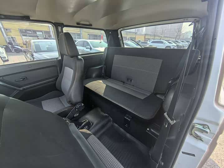 Lada NIVA 2017 1.7 L MT — фото 6