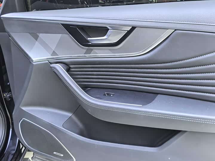 Hongqi HS5 2023 2.0 T Pro — фото 19