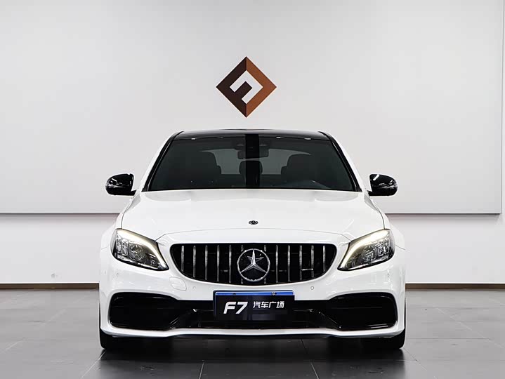Mercedes-Benz C-Class 2019 AMG C 63 — фото 2