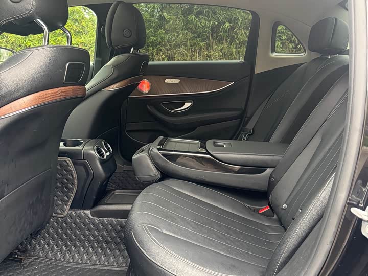 Mercedes-Benz E-Class 2016 E 300 L — фото 5