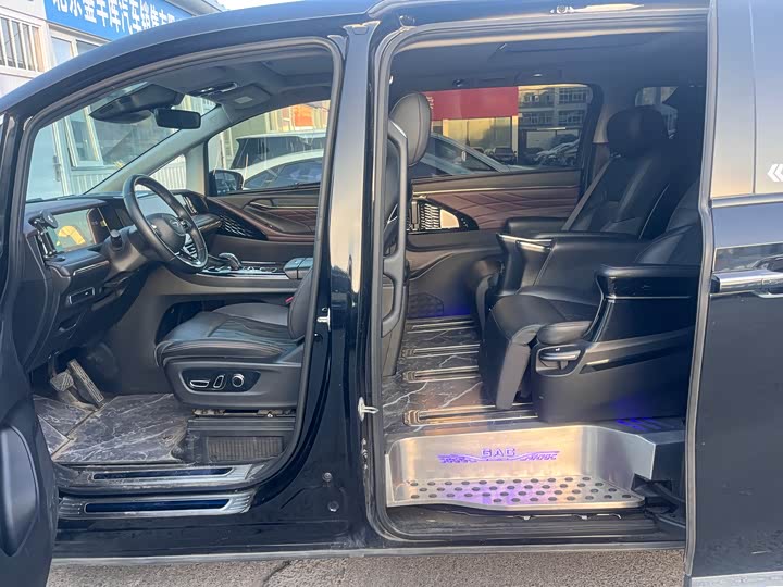 Trumpchi M8 2024 400 T — фото 5