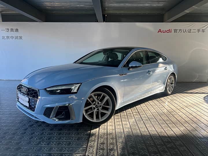 Audi A5 2023 Sportback 40 TFSI — фото 1