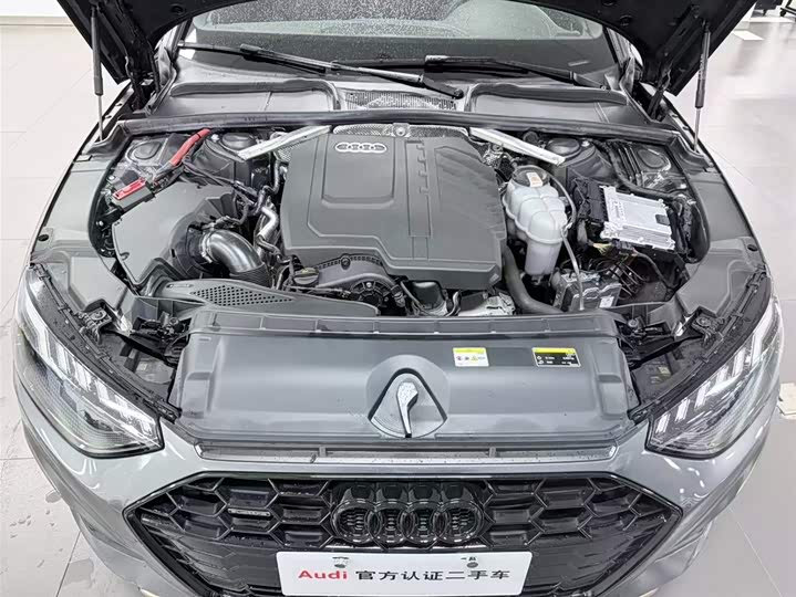 Audi A4L 2024 40 TFSI quattro RS — фото 8