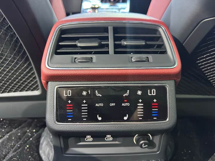 Audi A7L 2024 55 TFSI quattro S-line — фото 11
