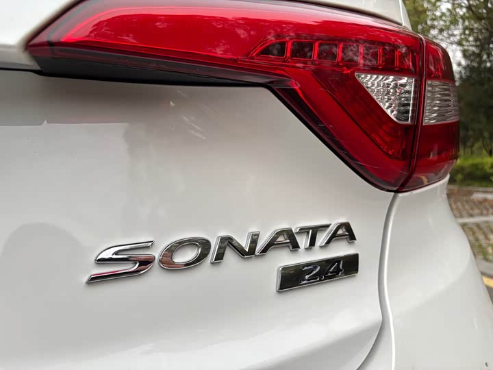 Hyundai Sonata — фото 19