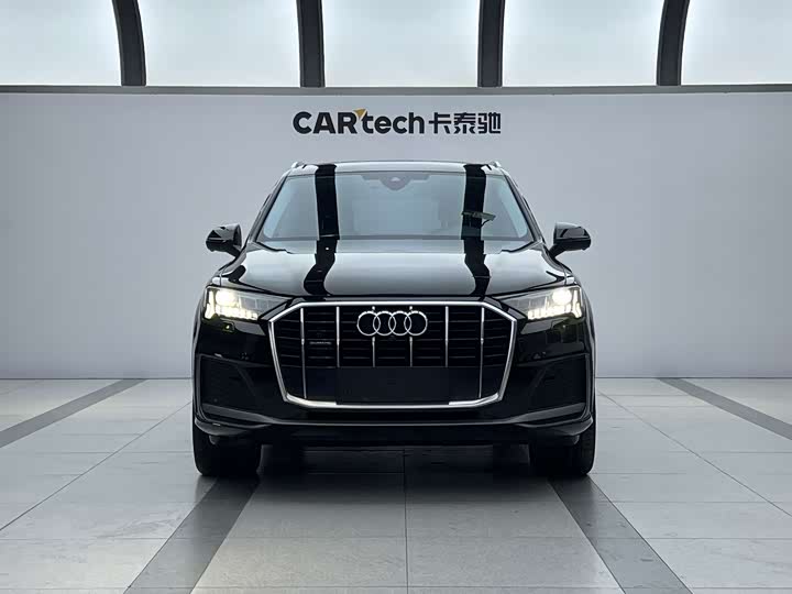 Audi Q7 2023 45 TFSI quattro S line Sport — фото 2