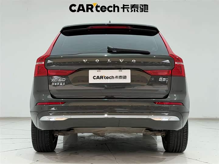 Volvo XC60 2022 B 5 4 WD — фото 9