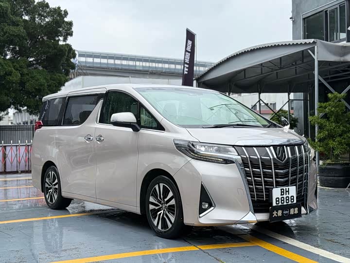 Toyota Alphard — фото 3