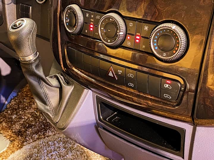 Mercedes-Benz Sprinter 2016 3.5 L AT — фото 14