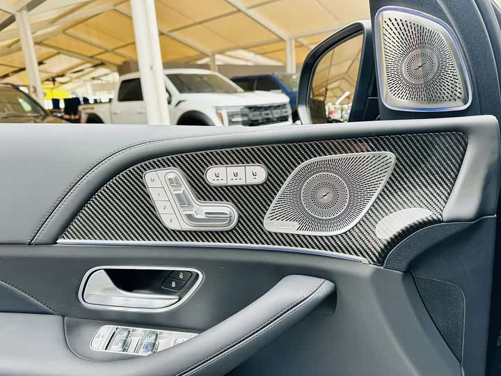 Mercedes-Benz GLS 2024 AMG GLS 63 4 MATIC+ — фото 14