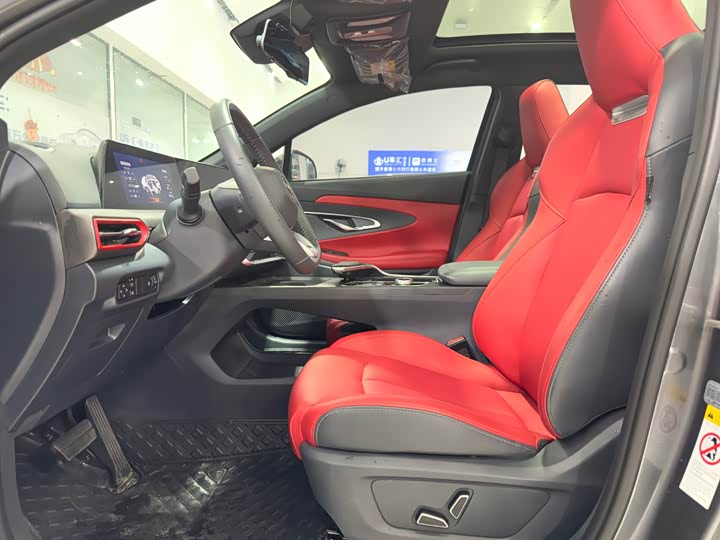 Changan UNI-T 2022 1.5 T Premium — фото 4