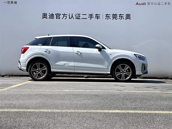 Audi Q2L 2024 35 TFSI — фото 3