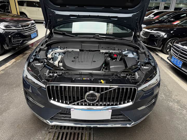 Volvo XC60 2022 B 5 4 WD — фото 29