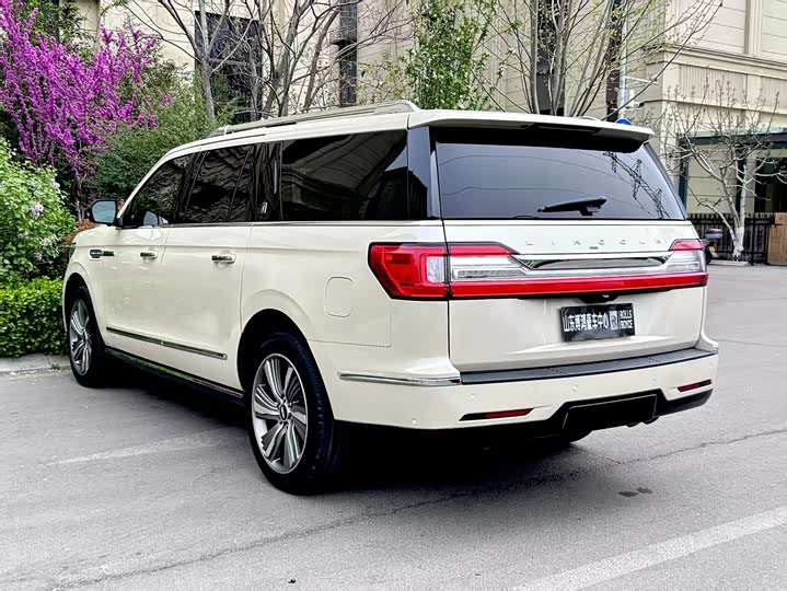 Lincoln Navigator — фото 18