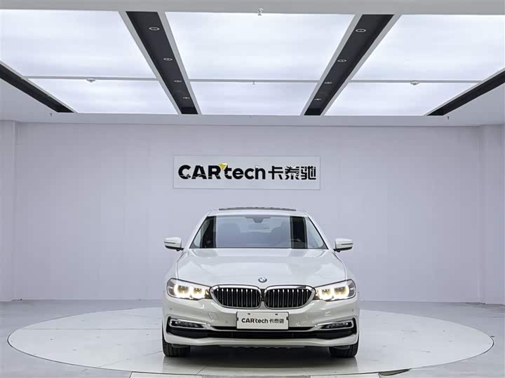 BMW 5-Series 2018 530 Li Leading — фото 3
