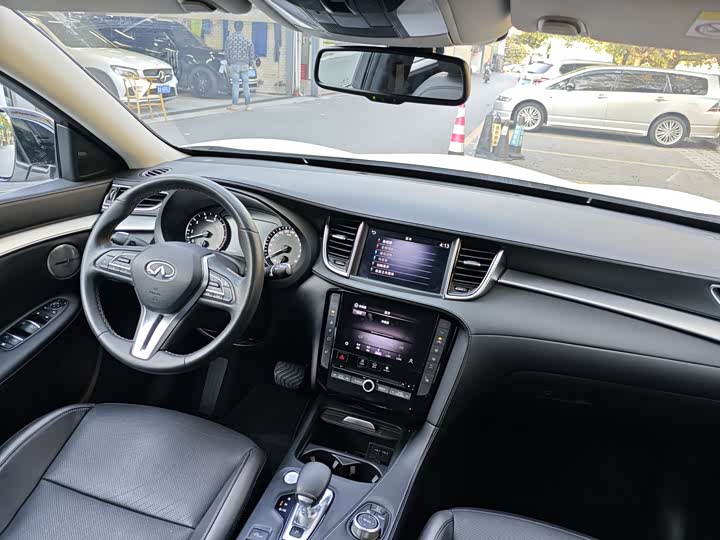 Infiniti QX50 2024 2.0 T 4 WD — фото 11