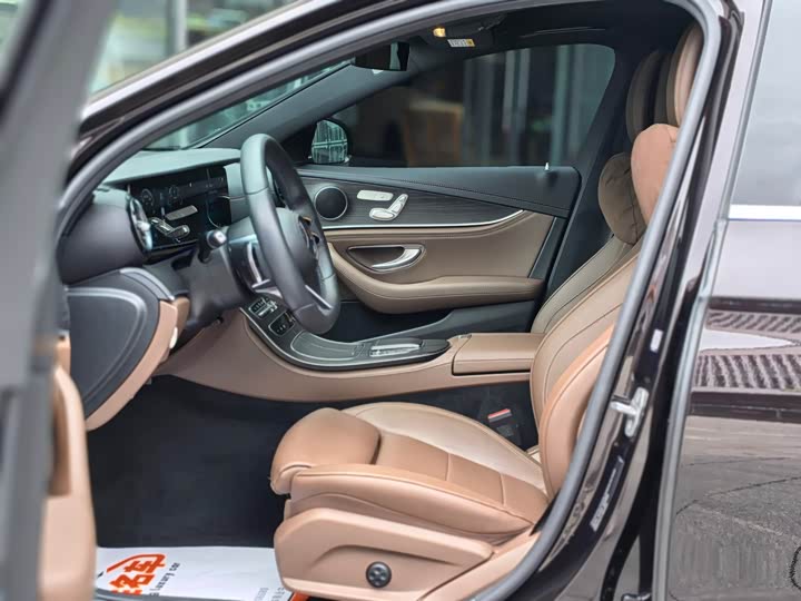 Mercedes-Benz E-Class 2022 E 300 L — фото 4