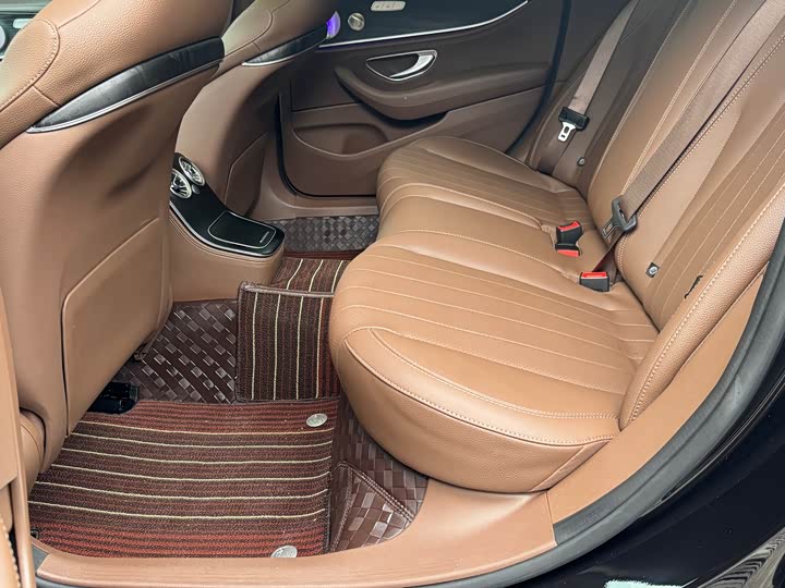 Mercedes-Benz E-Class 2023 E 300 L — фото 10