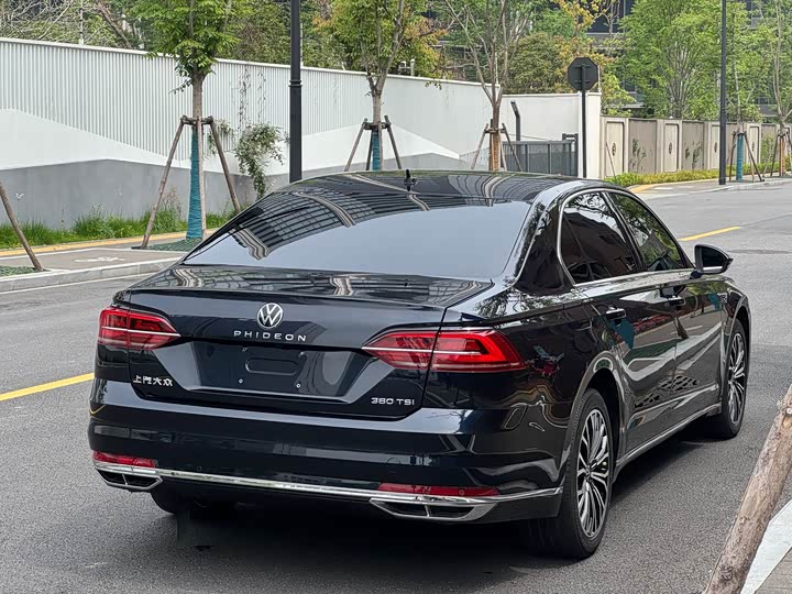 Volkswagen Phideon — фото 3