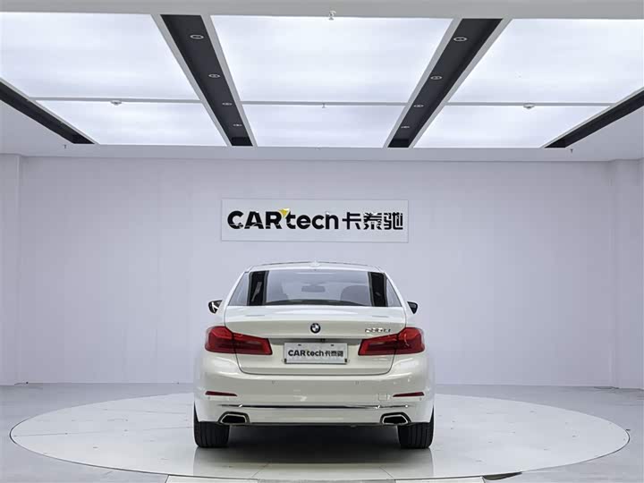 BMW 5-Series 2018 530 Li Leading — фото 13