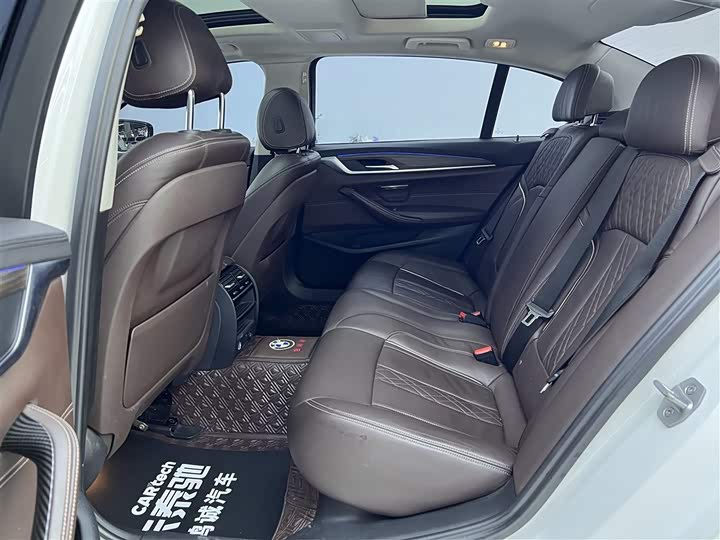 BMW 5-Series 2018 530 Li Leading — фото 20