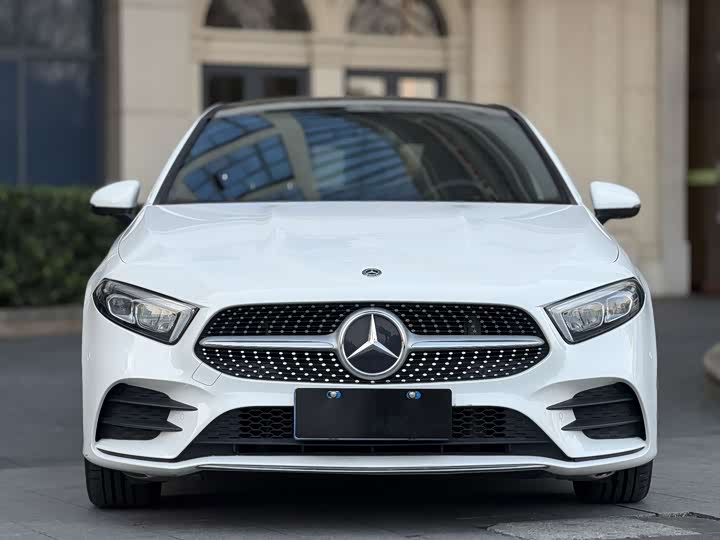 Mercedes-Benz A-Class 2020 A 200 L — фото 2