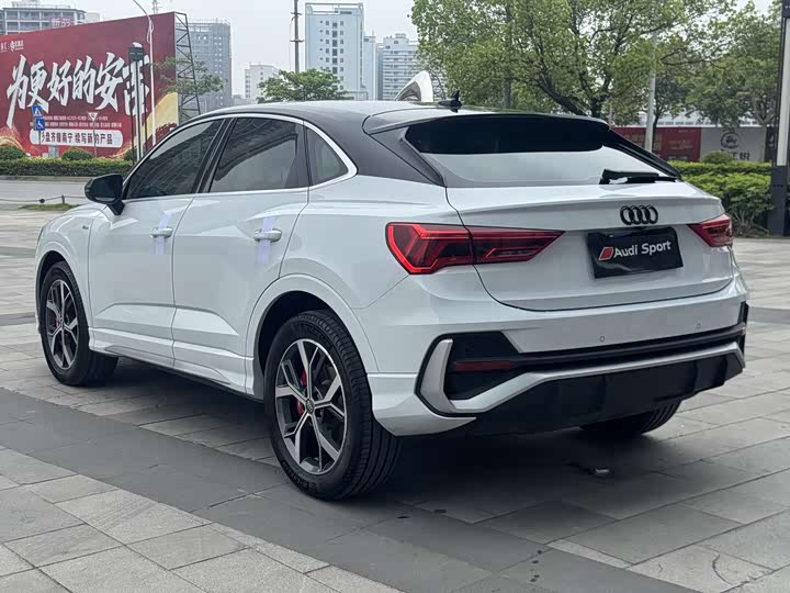 Audi Q3 Sportback 2020 40 TFSI — фото 5