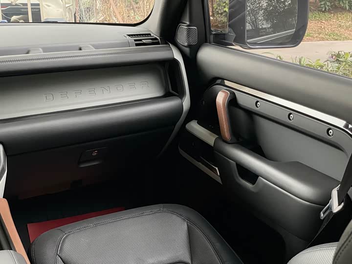 Land Rover Defender — фото 27