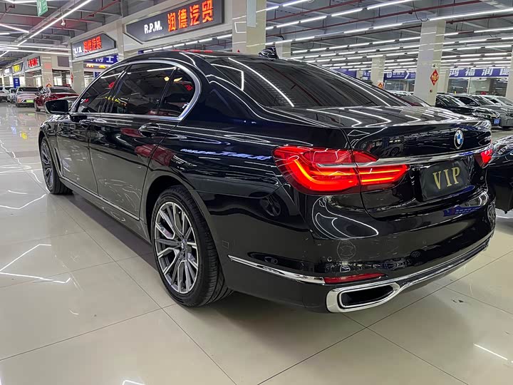 BMW 7-Series 2019 730 Li M — фото 17