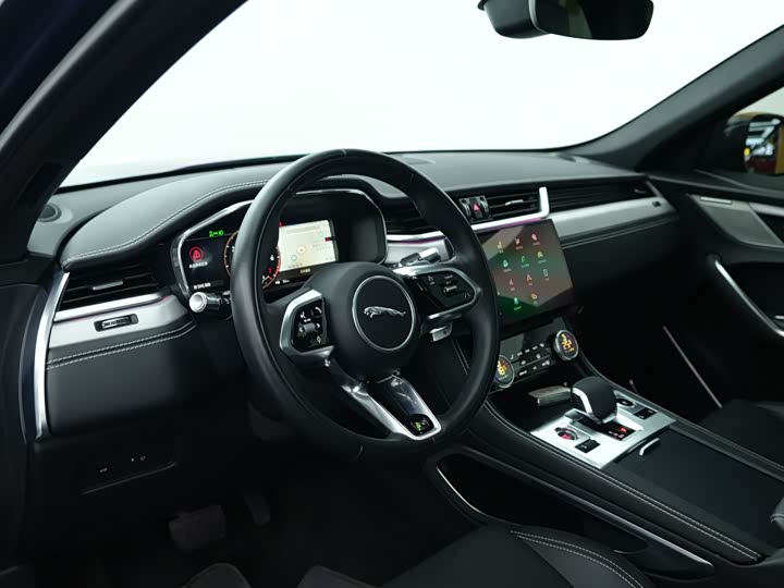 Jaguar F-PACE 2021 250 PS R-Dynamic S — фото 17