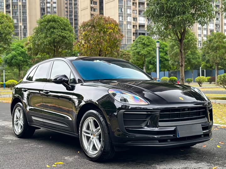 Porsche Macan 2023 Macan 2.0 T — фото 3
