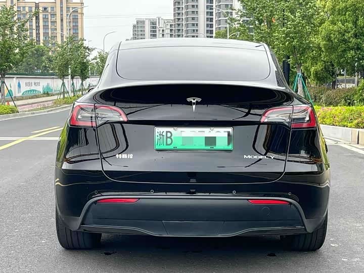 Tesla Model Y 2021 3 D 7 — фото 10