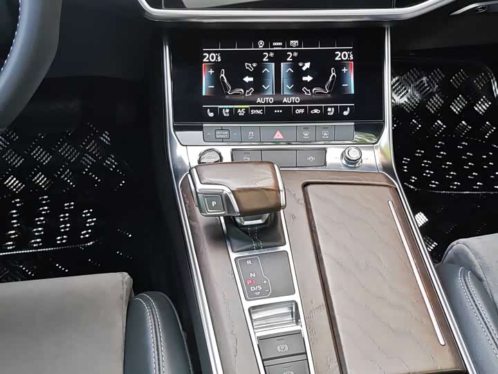 Audi A6L 2020 45 TFSI quattro — фото 15