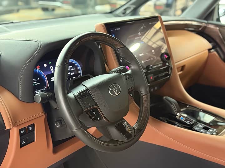 Toyota Alphard — фото 6
