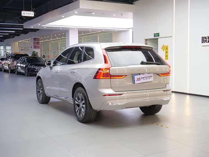 Volvo XC 60 2024 B 5 4 WD — фото 5
