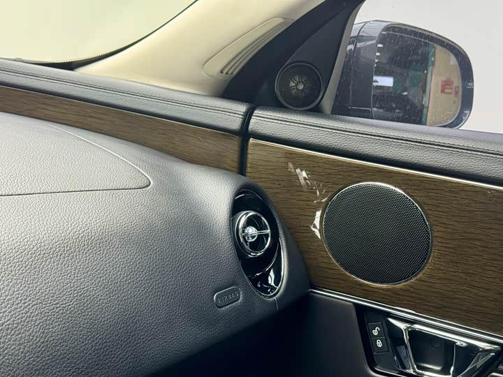 Jaguar XJ 2018 XJL 3.0 SC 2 WD — фото 11