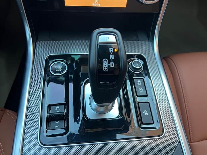 Jaguar XEL 2023 2.0 T 250 PS R-DYNAMIC S — фото 4