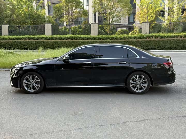 Mercedes-Benz E-Class 2021 E 300 L Luxury — фото 7