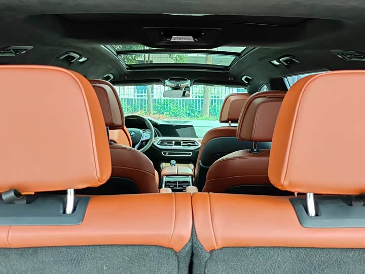 BMW X7 2020 x Drive 40i — фото 24