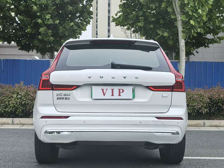 Volvo XC60 Hybrid 2024 T 8 PHEV 4 WD — фото 8