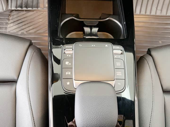 Mercedes-Benz A-Class 2022 A 200 L — фото 15