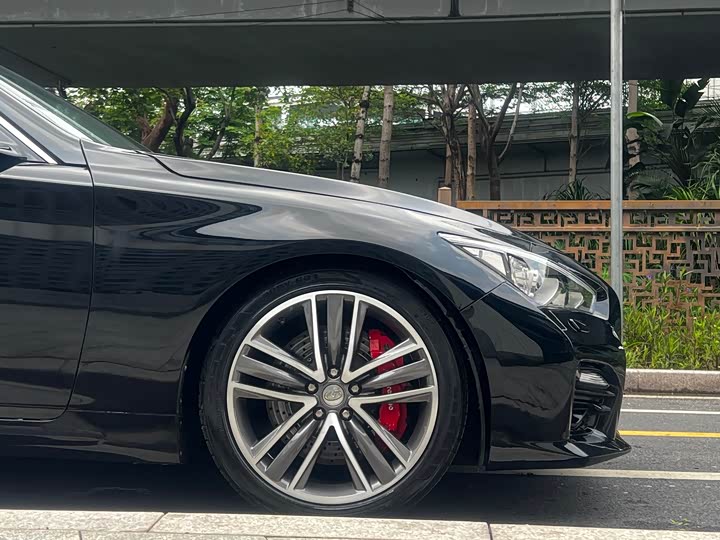 Infiniti Q50L 2015 2.0 T — фото 7