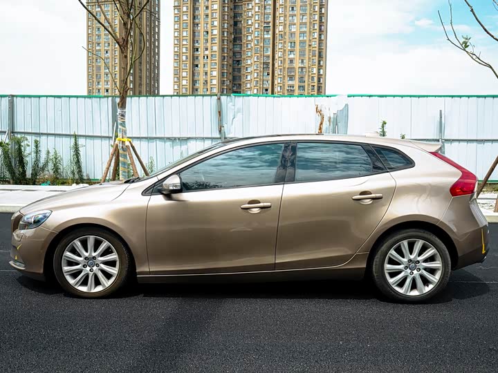 Volvo V40 2015 1.6 T — фото 6