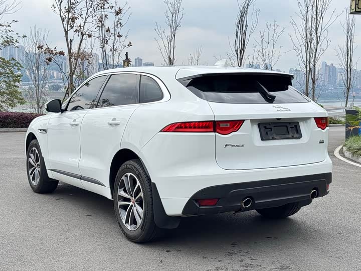 Jaguar F-PACE 2016 3.0 SC 4 WDR-Sport — фото 9