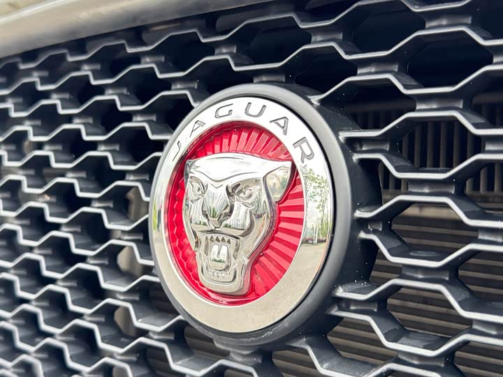 Jaguar F-PACE 2016 3.0 SC 4 WDR-Sport — фото 25