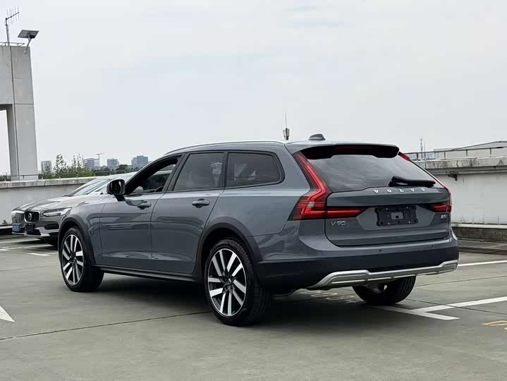 Volvo V90 2022 Cross Country B 5 AWD — фото 16