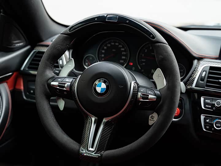BMW M4 2017 M 4 — фото 11