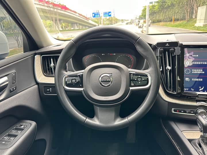 Volvo XC60 2020 T 5 4 WD — фото 16