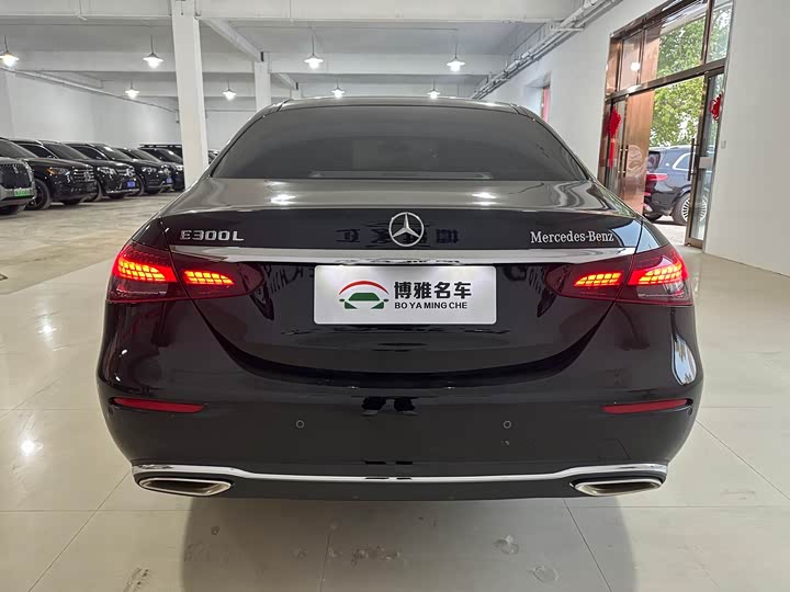 Mercedes-Benz E-Class 2023 E 300 L Luxury — фото 4